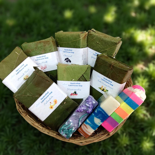 Create Your Own Festive Gift Hampers