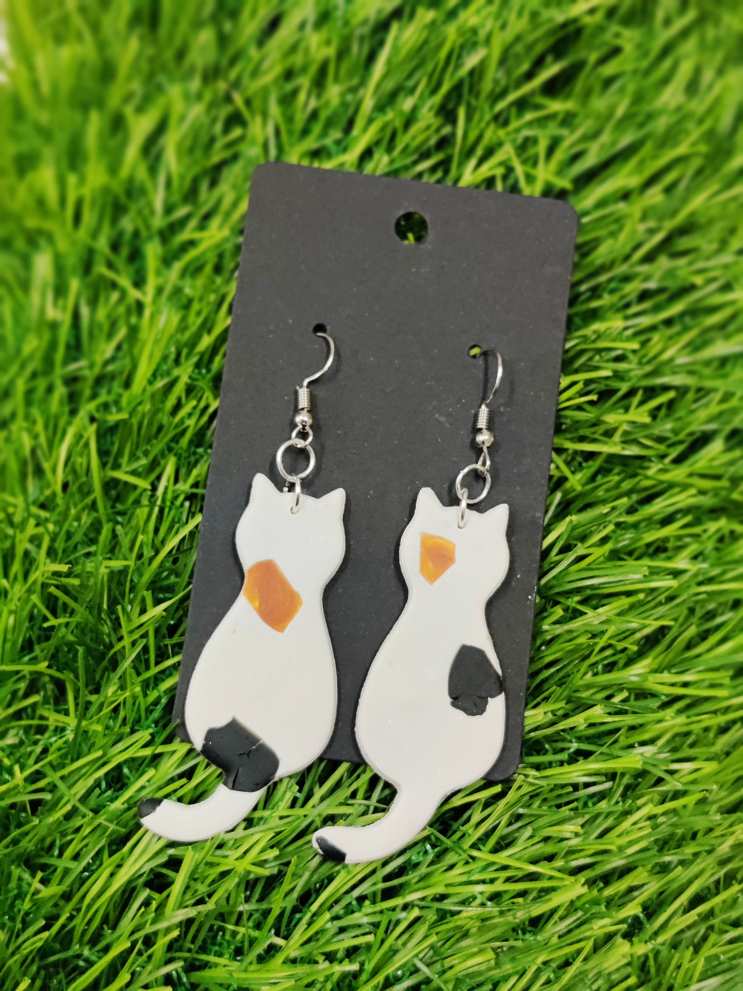 Cat dangler earring